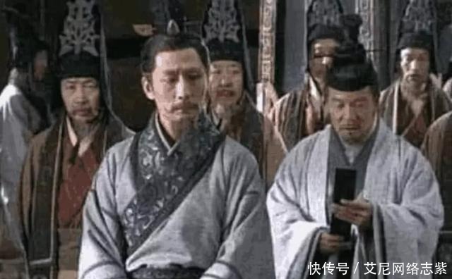 公鸡打鸣，母鸡下蛋