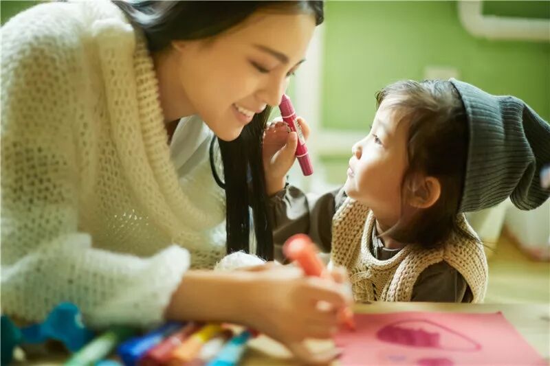 克里斯黛拉·阿朗索:上层阶级